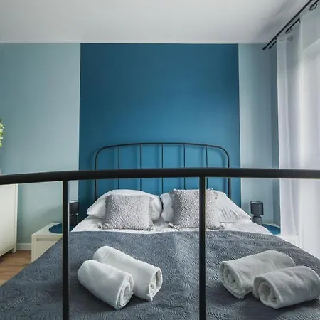 Happy Apartment *